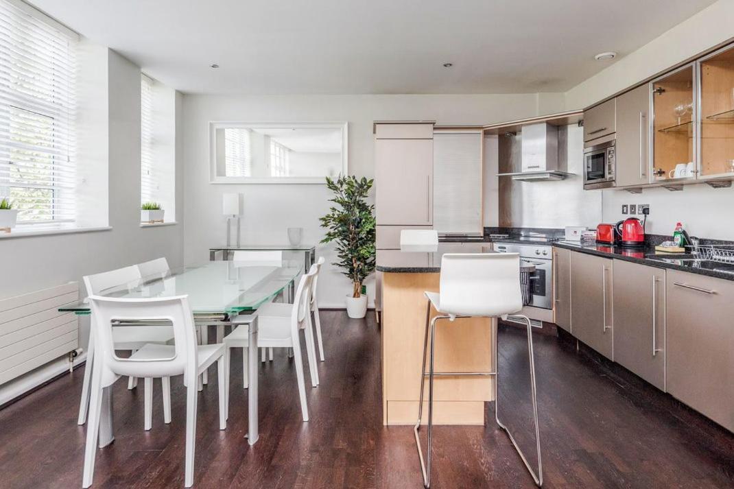 Roomspace Serviced Apartments - Princes House Hove Esterno foto